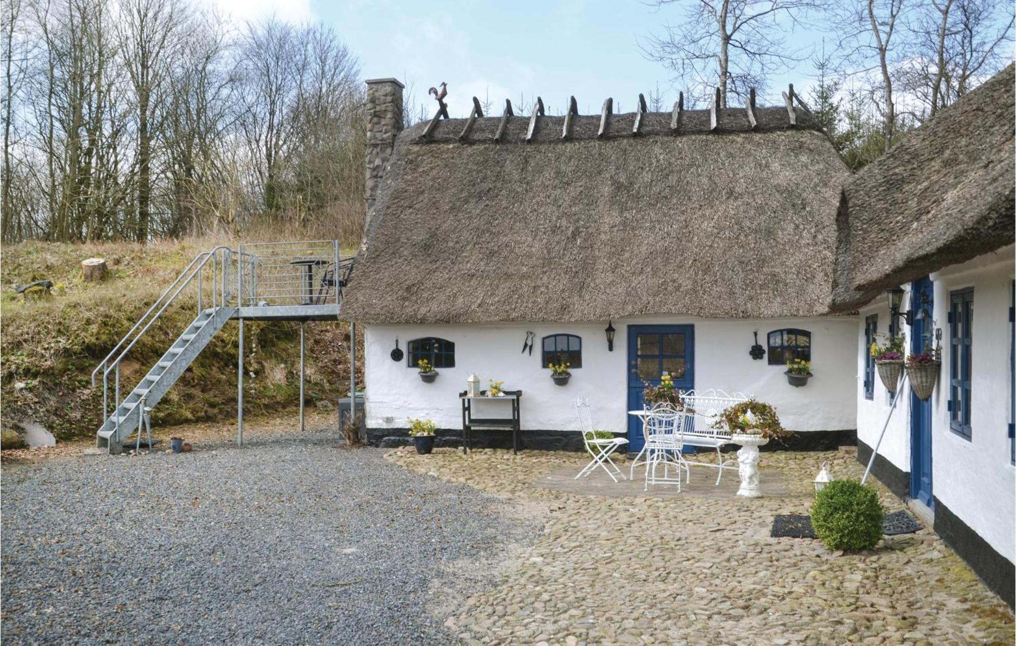 Lovely Home In Give With House A Panoramic View Zewnętrze zdjęcie